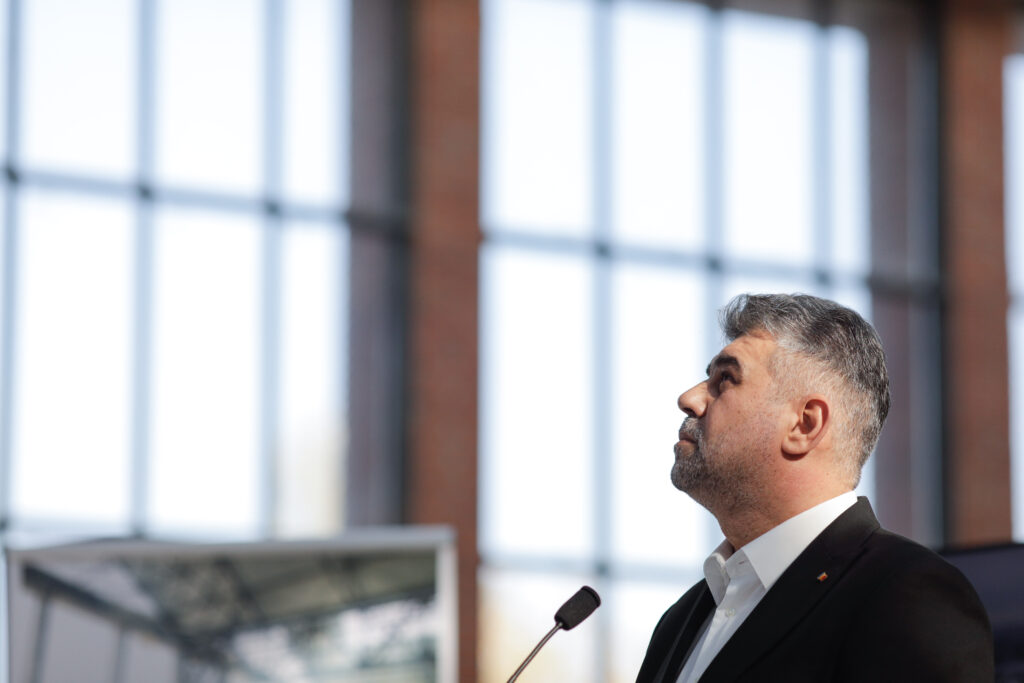 Marcel Ciolacu, preşedintele Partidului Social Democrat, participă la evenimentul dedicat finalizării lucrărilor de consolidare şi reabilitare a halei istorice Laminor, în București, miercuri 9 noiembrie 2022