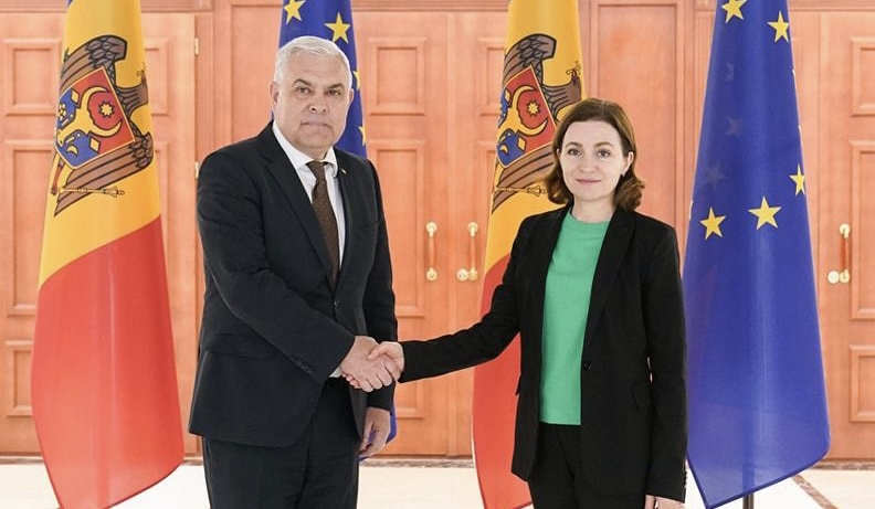 Angel Tilvar si Maia Sandu