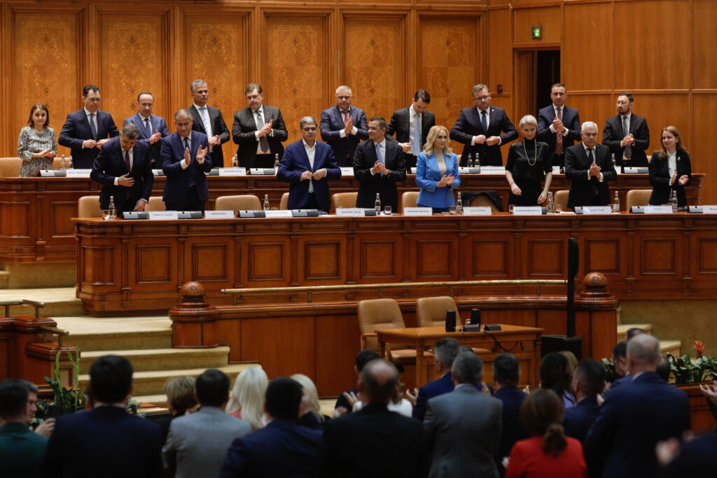 Sedinta plenului reunit al Parlamentului Romaniei, in care Camera Deputatilor si Senatul Romaniei voteza pentru investirea guvernului, in Bucuresti, 15 iunie 2023. Inquam Photos / George Calin