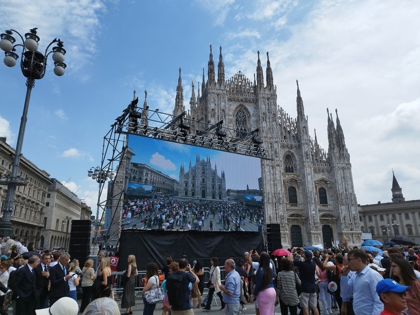 domul din milano/ Twitter