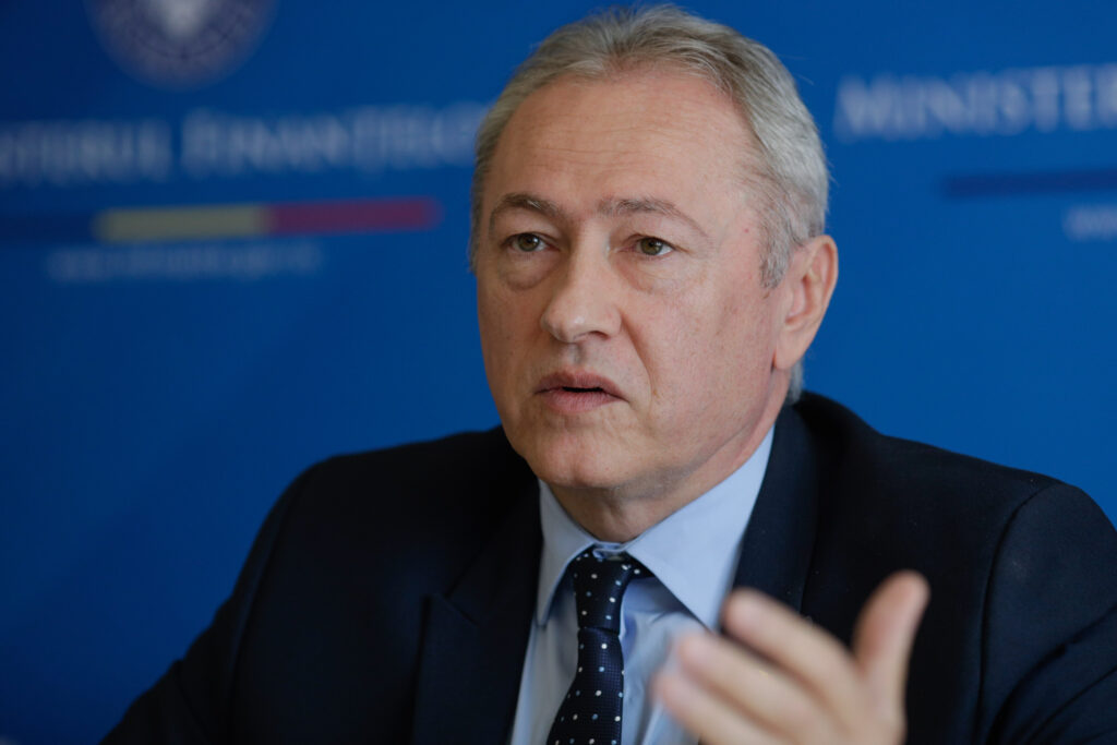 Lucian Ovidiu Heiuş, preşedintele Agenţiei Naţionale de Administrare Fiscală, susține o conferinţă de presă la sediul Ministerului Finanţelor din București, vineri 20 mai 2022.