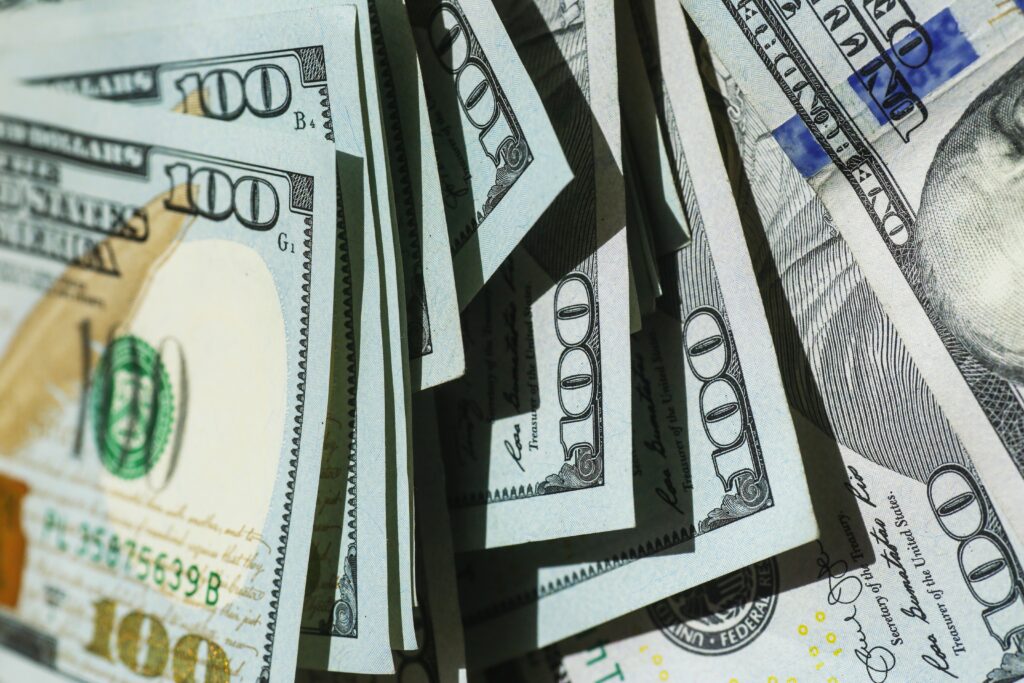 dolari bani