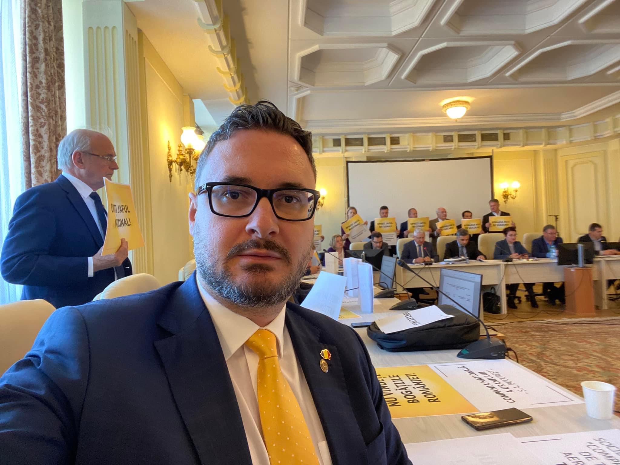 Dan Tanasa/ Facebook